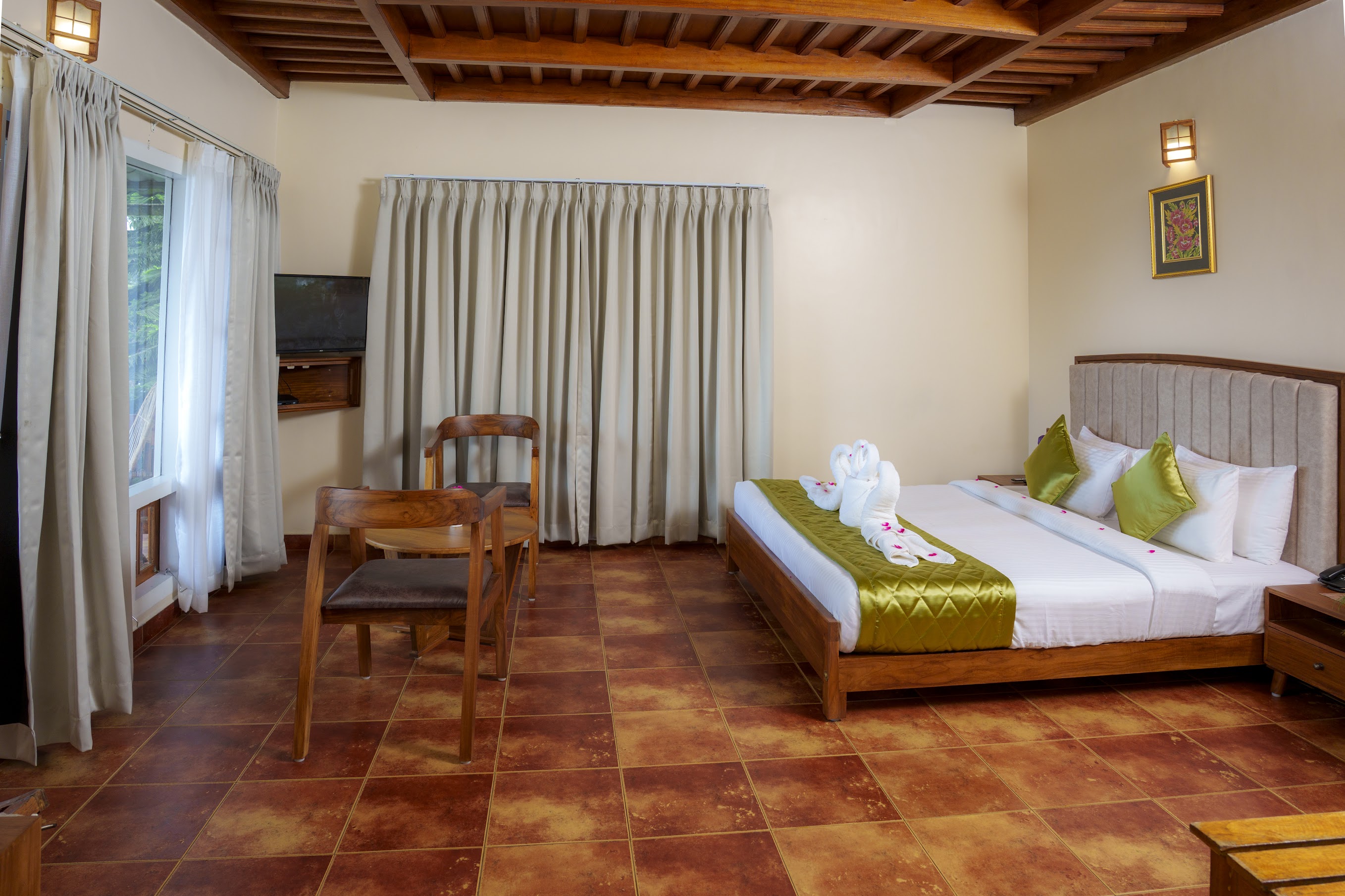 Superior Room with Balcony Image 12